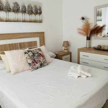 Apartamento Primera Linea De Playa Yate 3 Apartment