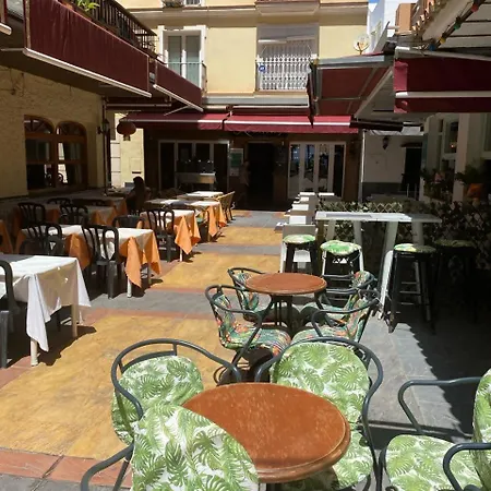 Apartamento Primera Linea De Playa Yate 3 Apartment *