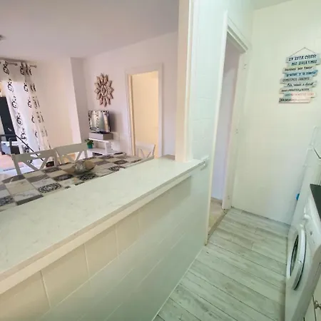 Apartamento Primera Linea De Playa Yate 3 Apartment *