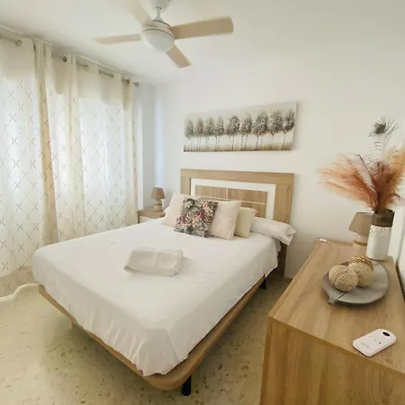 Apartamento Primera Linea De Playa Yate 3 Apartment *