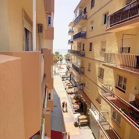 Apartamento Primera Linea De Playa Yate 3 Apartment *