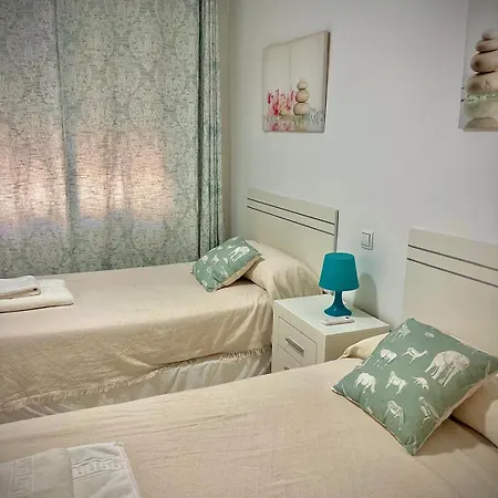 Apartamento Primera Linea De Playa Yate 3